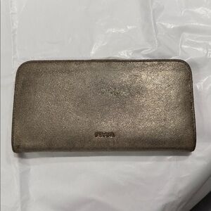 NWT Fossil Leather Wallet distressed